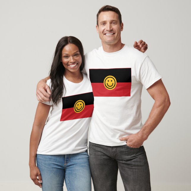 Camiseta Bandeira aborígene australiana com rosto de sorris (Unissex)
