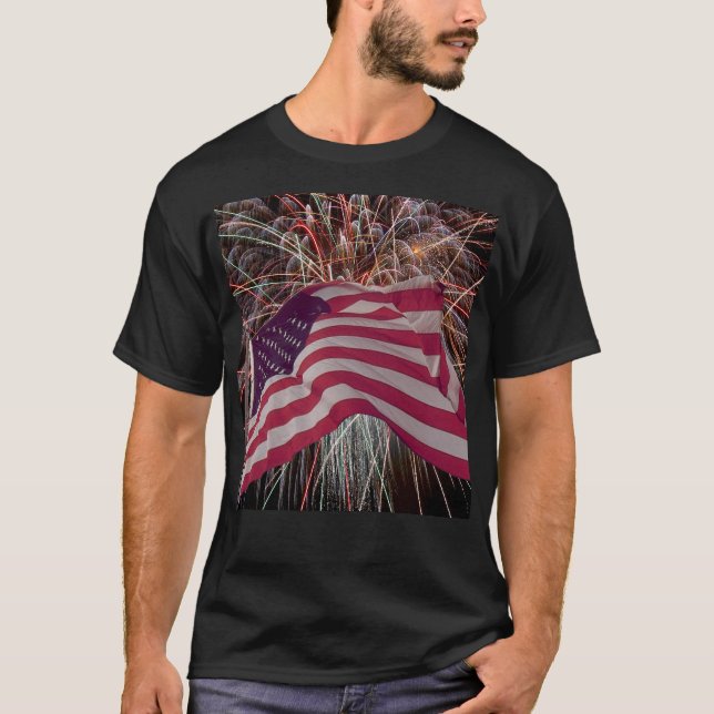 Camiseta Bandeira Americana e Fireworks (Frente)