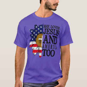 Camiseta Bandeira Americana Girassol Ela Ama Jesus E Americ