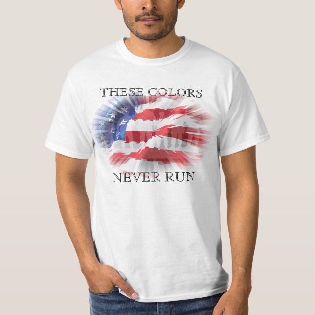 Camiseta Bandeira Americana Patriótica Estas Cores Nunca Co (Frente)