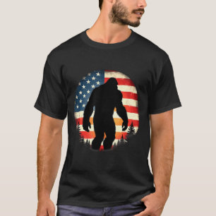 Camiseta Bandeira Americana Retro Bigfoot Sasquatch Caminha