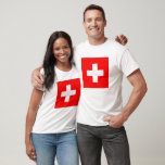 Camiseta Bandeira da Suiça<br><div class="desc">Esta é a bandeira autêntica da Suiça.</div>