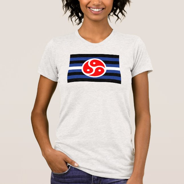 Camiseta Bandeira do Orgulho da Prática de Couro (Frente)