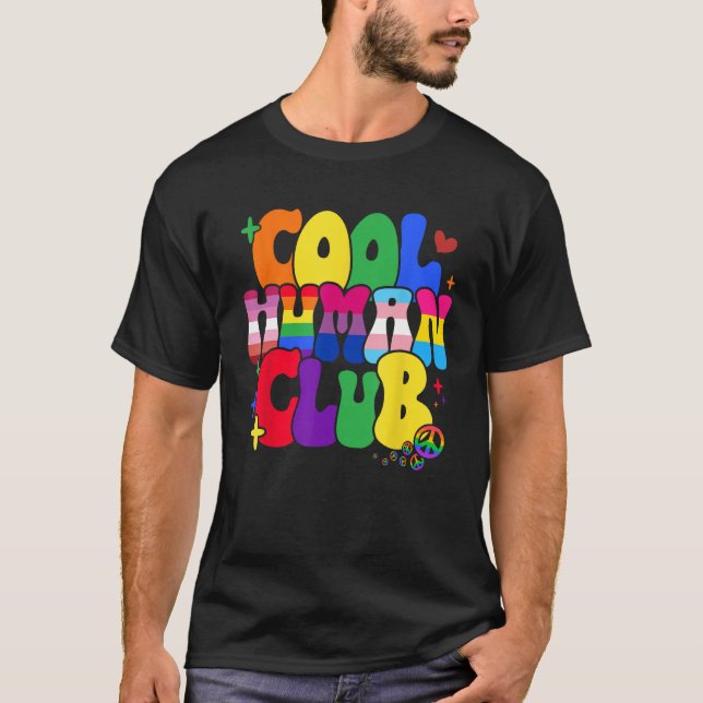 Camiseta Bandeira do Orgulho LGBT Legal Clube Humano Transg (Frente)
