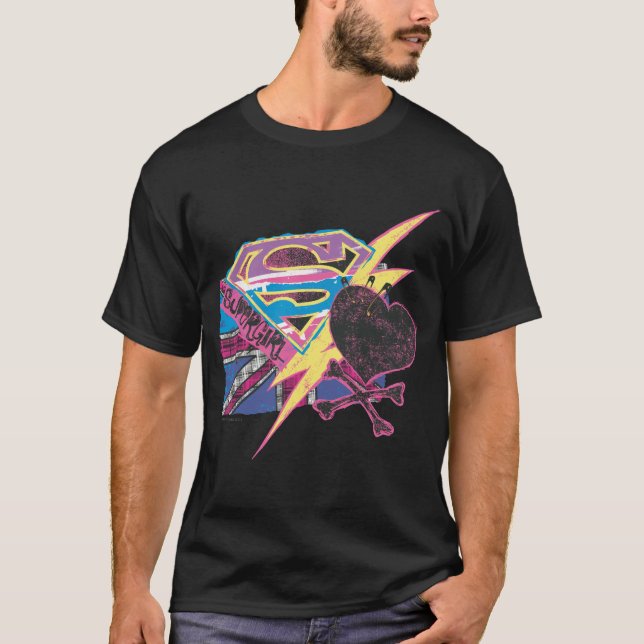 Camiseta Bandeira e Crossbones de Supergirl (Frente)