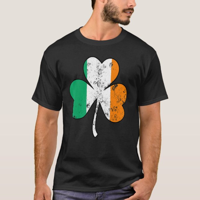 Camiseta Bandeira Irlandesa Shamrock Feliz Dia de São Patrí (Frente)