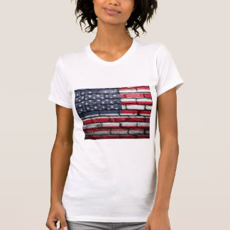 Camiseta Bandeira Patriótica Americana no Muro