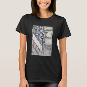 Camiseta Bandeira Patriótica Americana no Muro