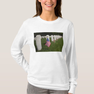 Camiseta Bandeiras americanas nos túmulos de veteranos amer