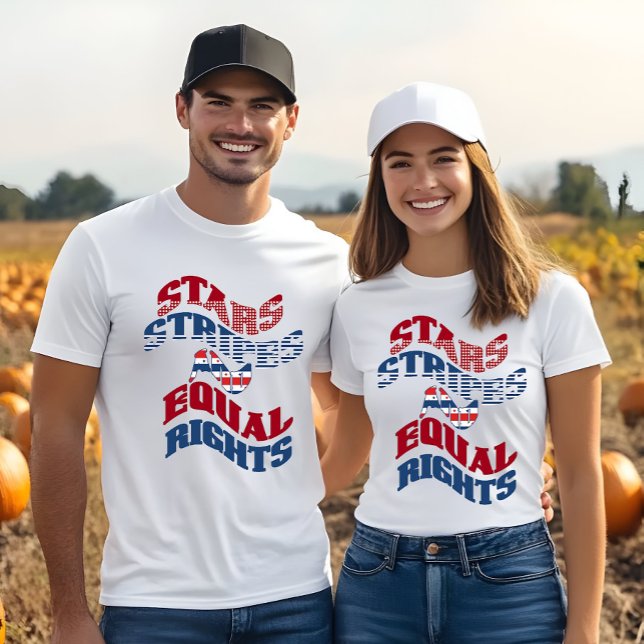 Camiseta Bandeiras americanas - Striges e nome de igual dir (American Flag Stars Stripes and Equal Rights Name T-Shirt)