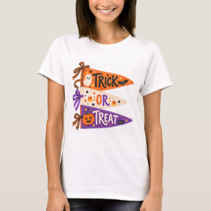 Camiseta Bandeiras de Pennant de Halloween 'Trick or Treat'