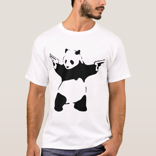 Camiseta Banksy Panda com Armas (Frente)