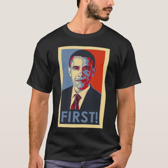 Camiseta Barack Obama PRIMEIRAMENTE! T-shirt curto preto da (Frente)