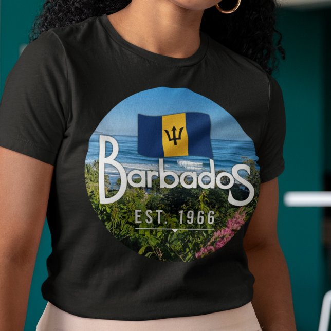 Camiseta "Barbados Est. Vista da Costa Leste de 1966" com S (Criador carregado)