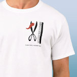 Camiseta Barber Hairdresser Business T-Shirt<br><div class="desc">Tesoura e pente,  perfeitos para barbeiros,  estilistas ou cabeleireiros. Arte original de Nic Squirrell. Altere o nome,  o texto e a imagem para personalizar. Excelente vestido por funcionarios ou para vender ou usar como promocional fornecido a clientes e clientes.</div>