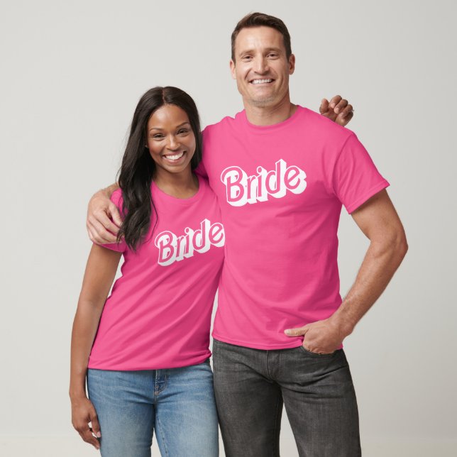 Camiseta Barbiecore White Hot Pink Noivo Slogan (Unissex)