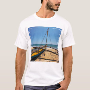 Camiseta Barco de pesca amarrado na praia