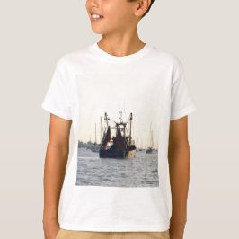Camiseta Barco de Pesca Paz e Abundância ao Amanhecer
