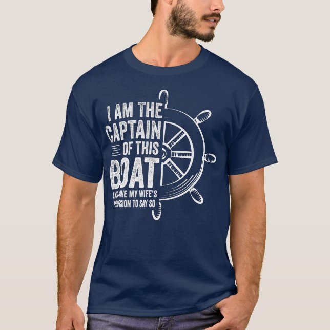 Camiseta Barco Oferece Que Sou O Capitão Deste Barco (Frente)