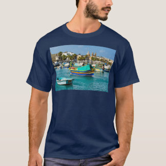 Camiseta Barcos de Pesca Tradicionais de Malta em Marsaxlok