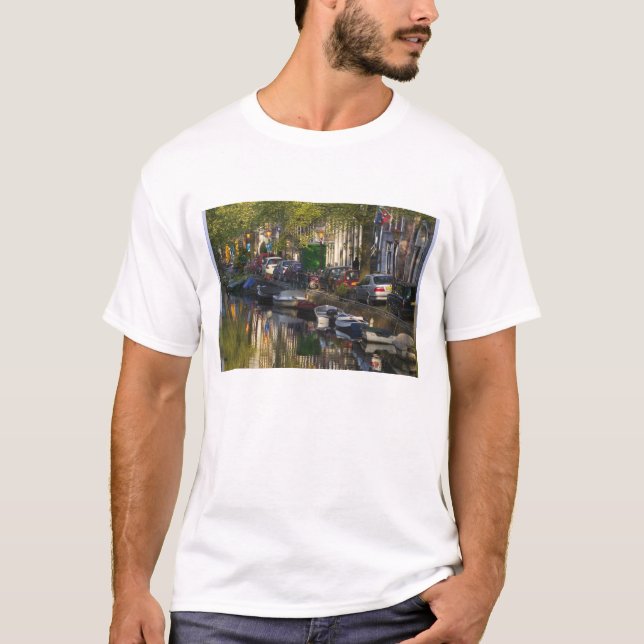 Camiseta Barcos e edifícios ao longo do cinto de canal, (Frente)