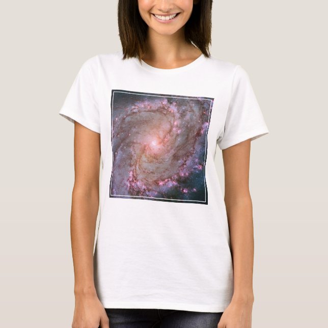 Camiseta Barred Spiral Galaxy Messier 83. (Frente)