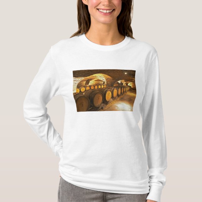 Camiseta Barreiras de carvalho no porão de Domaine Comte (Frente)