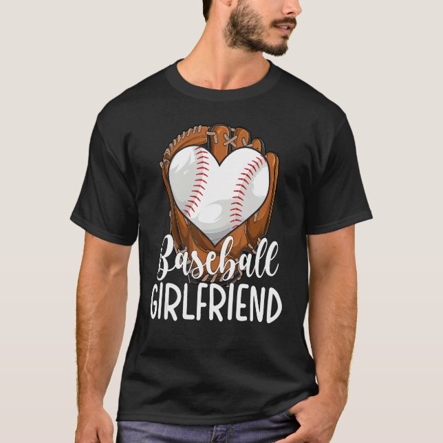 Camiseta Baseball Girlfriend Heart Girlfriend Of A Baseball (Frente)