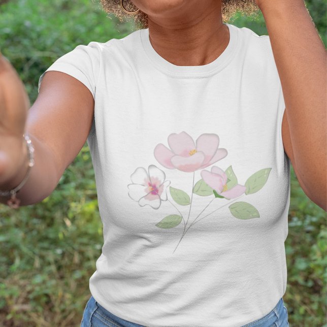Camiseta Básica de Cherry Blossom (Pretty cherry blossoms womens t shirt.)