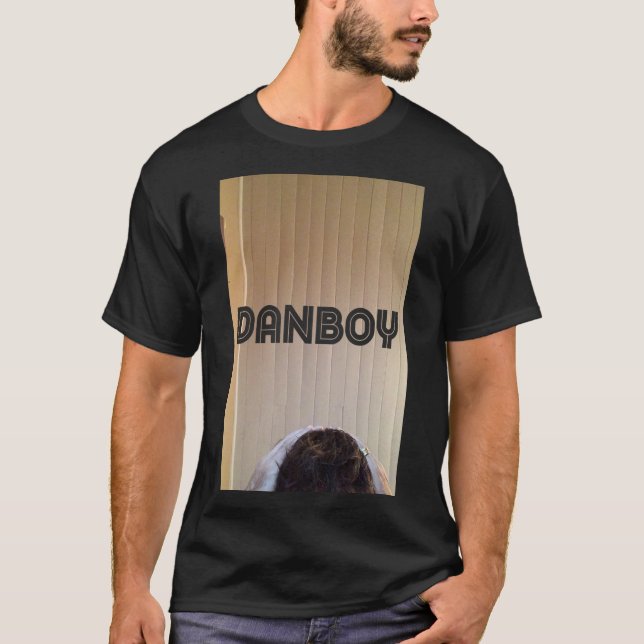 Camiseta Básica de Design de Danboy Original (Frente)