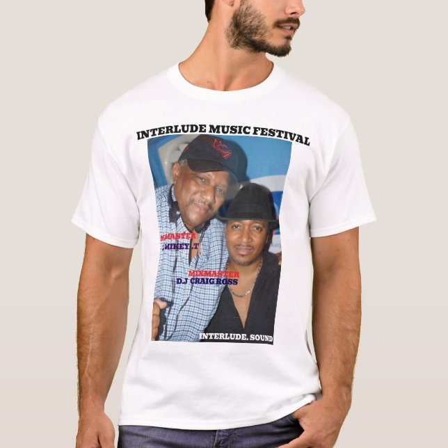 Camiseta básica de uso masculino (Frente)