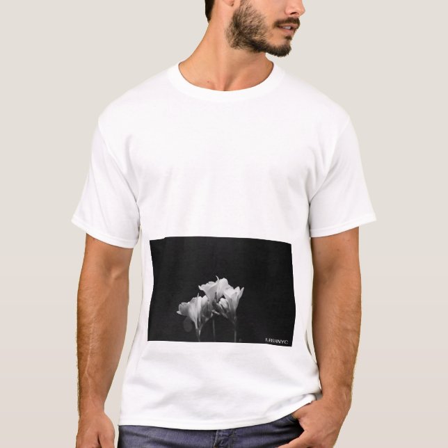 Camiseta básica de uso masculino (Frente)