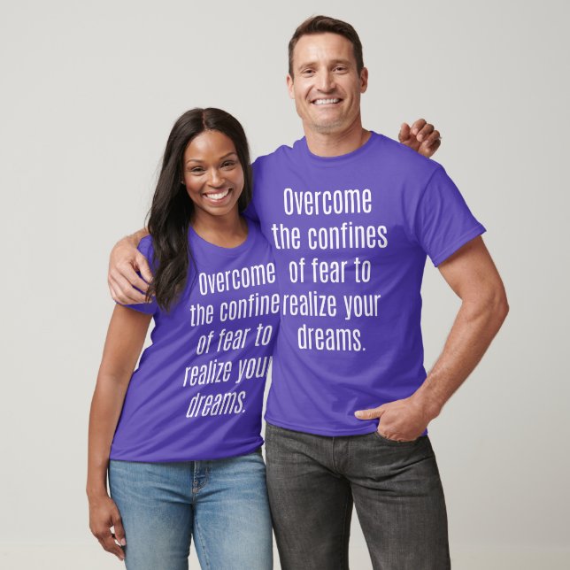 Camiseta Básica Escura Realize Seus Sonhos (Unissex)