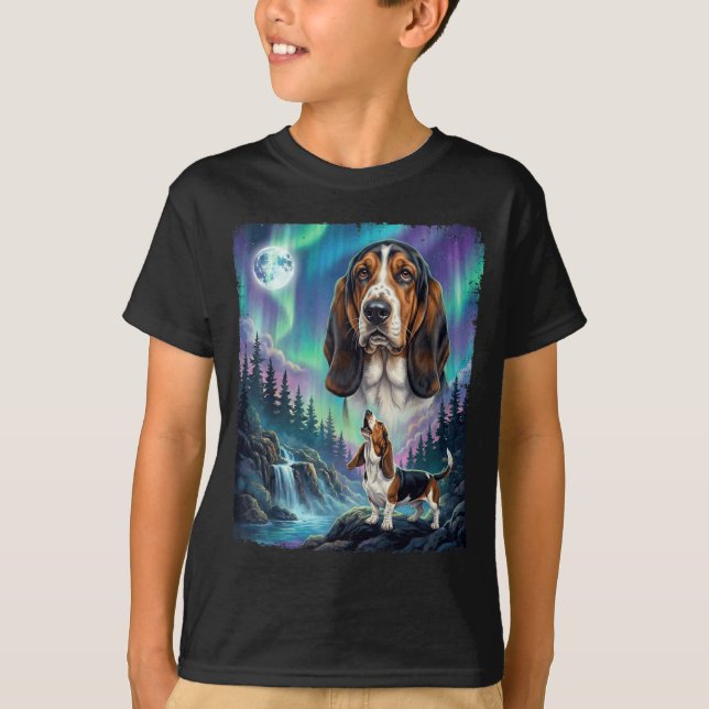 Camiseta Basset Hound Luzes do Norte Aurora Lua Longa (Frente)