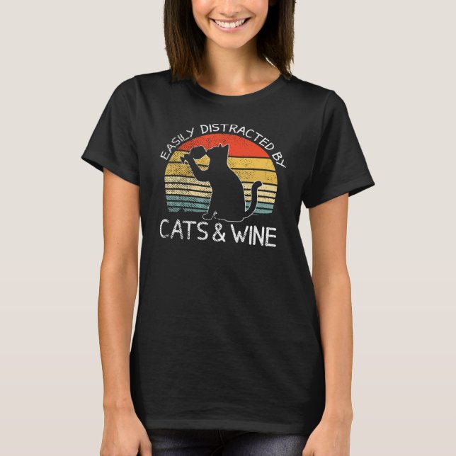 Camiseta Bastante Distraído Por Gatos E Bebidas De Gato Eng (Frente)
