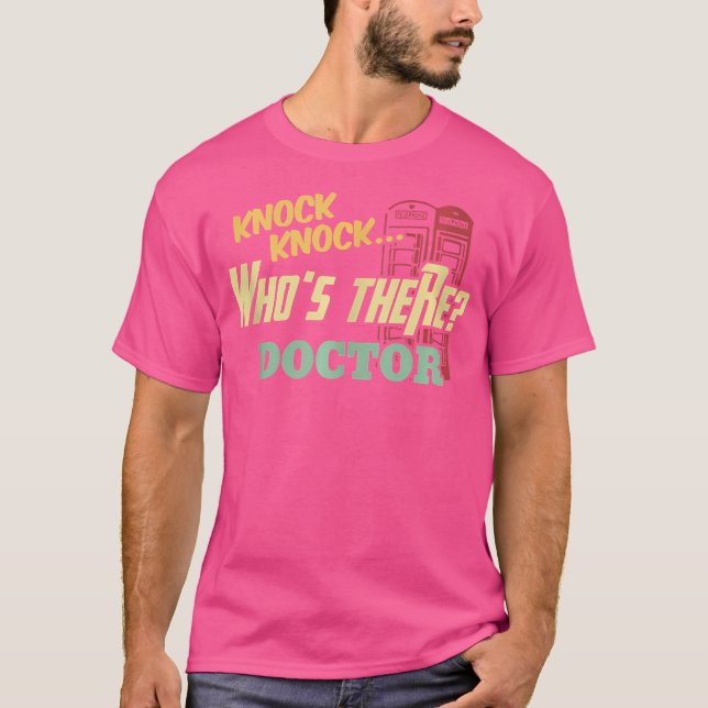 Camiseta Bata Com O Doutor - Docentes Engraçados (Frente)