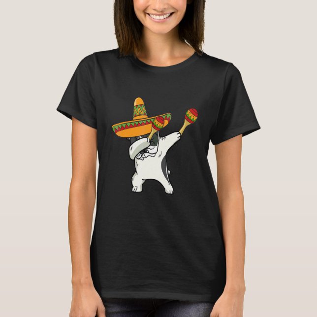 Camiseta Bater no Bulldog Francês Sombrero Cinco Mexicanos  (Frente)
