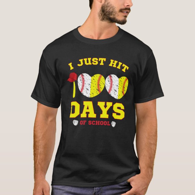 Camiseta Bati em 100 dias de T-Shirt Solfball na escola (Frente)