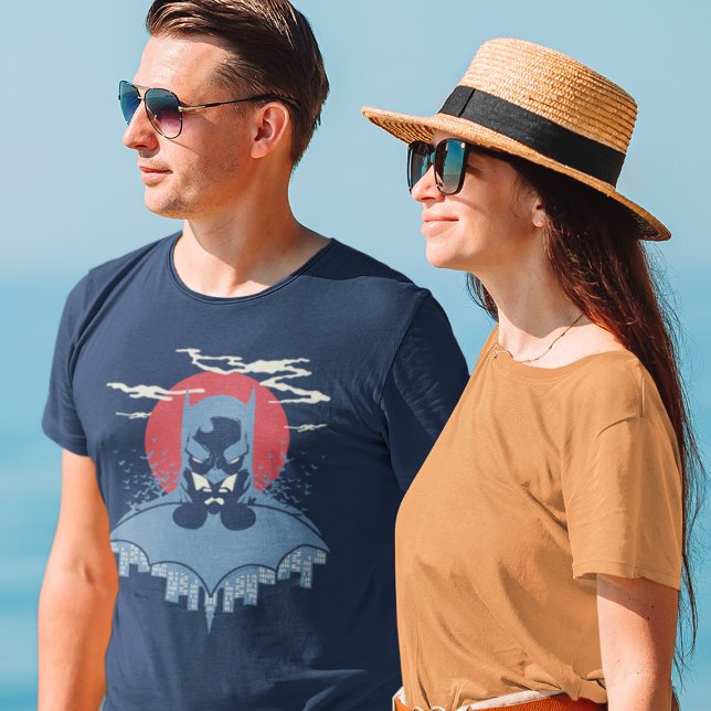 Camiseta Batman de Lua Vermelha com Logotipo (Criador carregado)