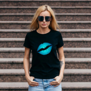 Camiseta Batom Beijo Azul Água Ombre