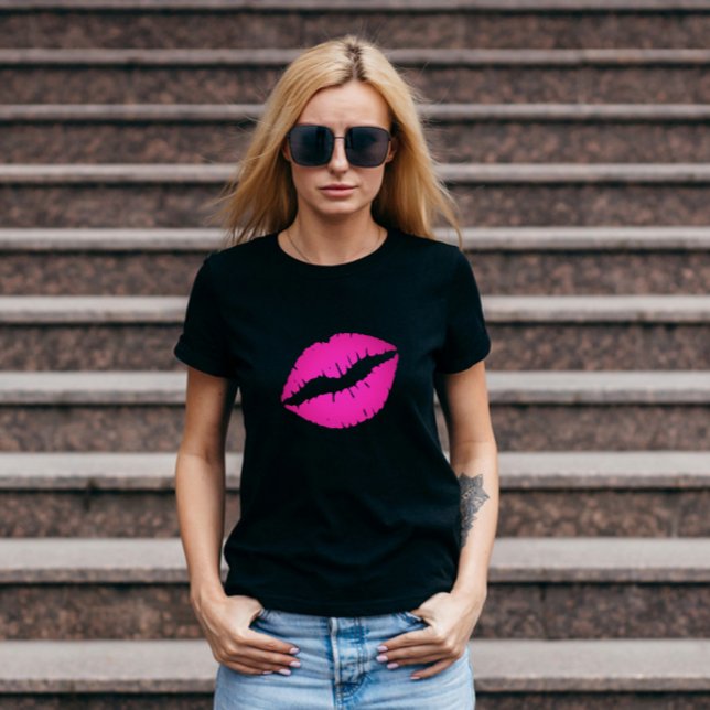 Camiseta Batom com efeito Ombre Preto e Rosa Quente (Hot Pink Ombre Lipstick Kiss T-Shirt)
