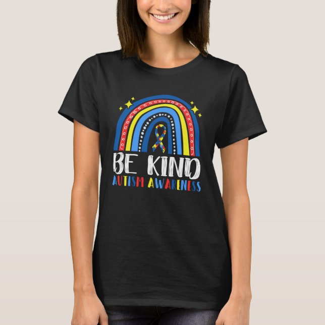 Camiseta Be Kind Autism Awareness Month Puzzle Piece Rainbo (Frente)