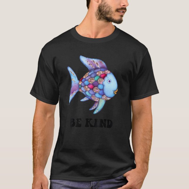 Camiseta Be Kind Rainbow Fish Teacher Life Teaching Back To (Frente)