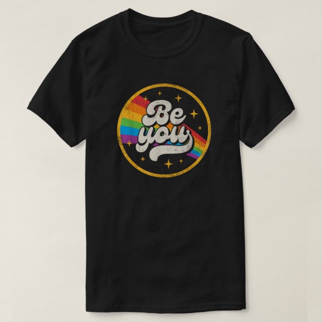 Camiseta Be You - Retro Groovy Pride Rainbow (Frente do Design)