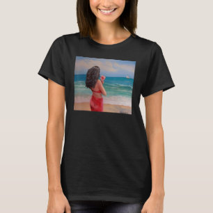 Camiseta Beach Girl perto do oceano