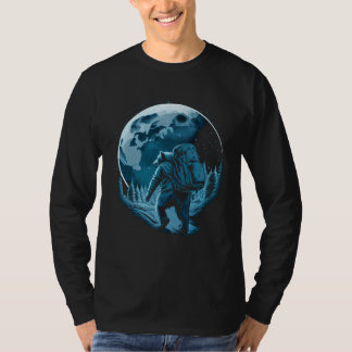 Camiseta Bear With Backpack Travels On The Moon Graphic