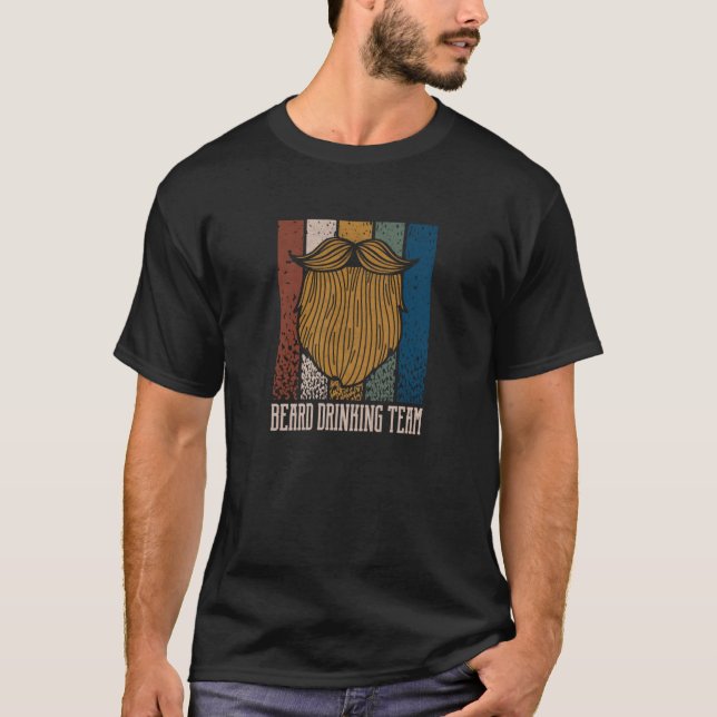 Camiseta Beard Drinking Team Beer Humor Drinker (Frente)