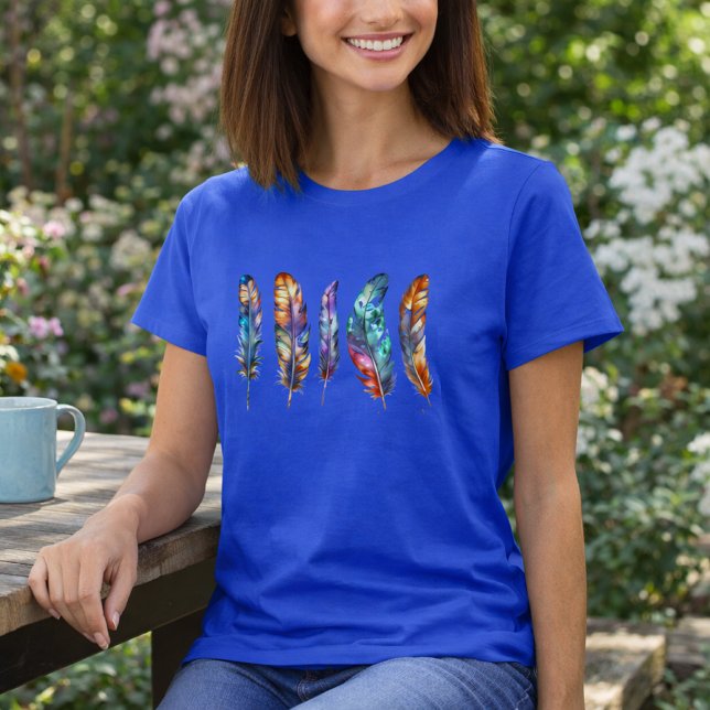 Camiseta Beautiful Multicolor Boho Feathers - Graphic Art (Criador carregado)