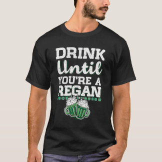 Camiseta Beba Até Ser Um Presente De Dia de São Patrício Re