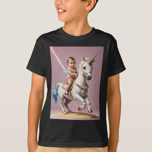 Camiseta Bebê Andando Um Unicórnio (Frente)
